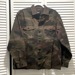 Vans Off The Wall Brush Camo Shacket. Size S.  New without tag.